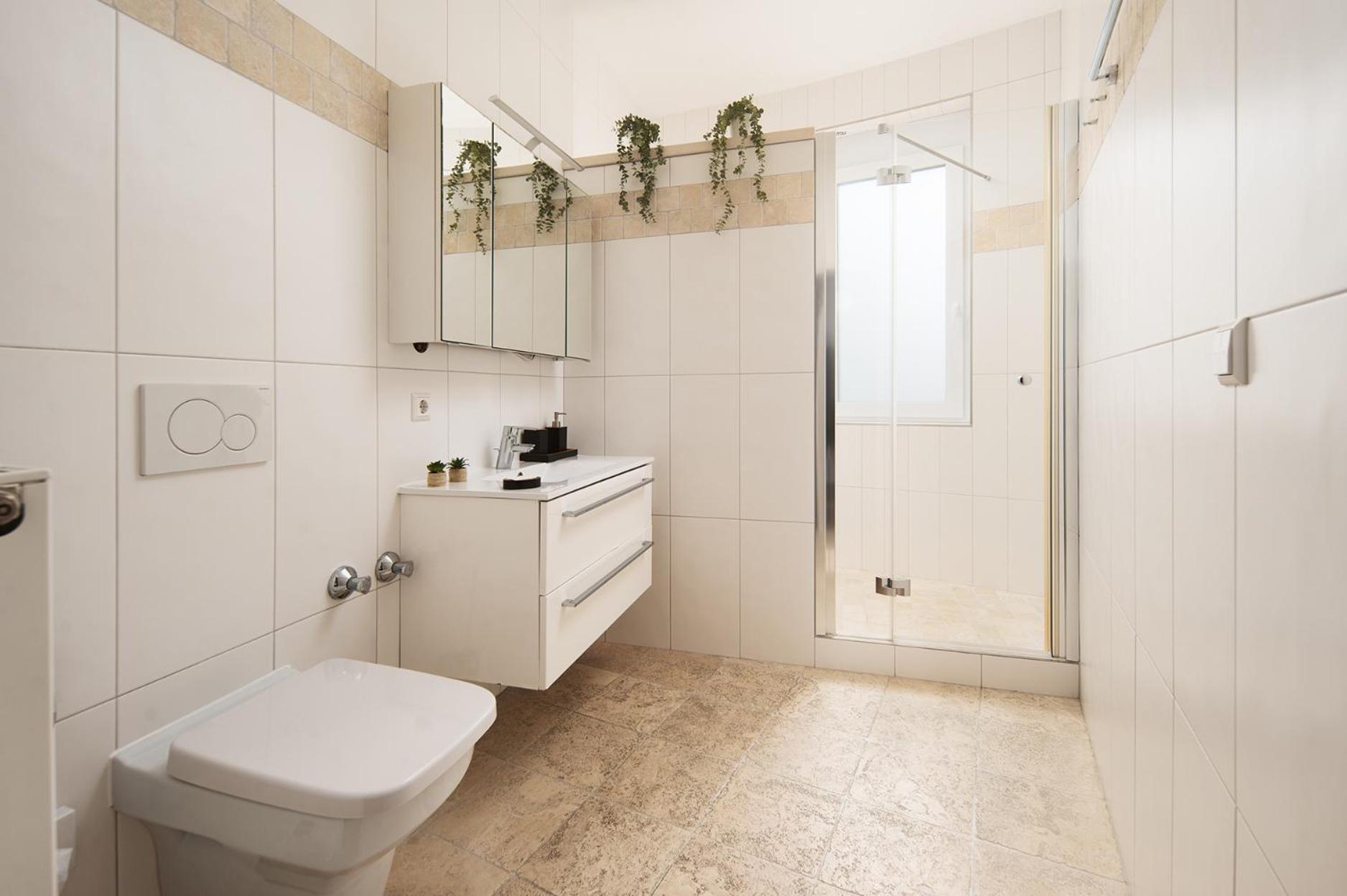 Hotel Vier Jahreszeiten An Der Therme & Kliniken Bad Krozingen Naehe Freiburg & Schwarzwald Ideal Fuer Wellness Kur & Business Ausfluege 24H Check In- Wlan & Parken Gratis Dış mekan fotoğraf